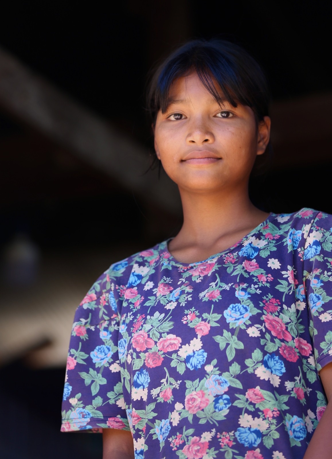 Portrait de Srey Neang, jeune Cambodgienne de 13 ans, victime d'un engin explosif à l'âge de 4 ans.