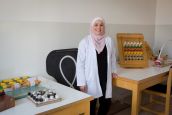 Handicap International, Jordanie. Sina est ergothérapeute au centre de réadaptation de l’hôpital Princesse Basma.