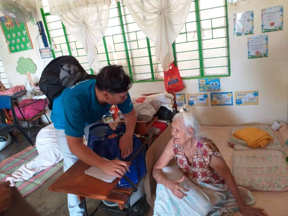 Les équipes de Handicap International évaluent les besoins des victimes du volcan Taal aux Philippines, qui est entré en éruption le 12 janvier dernier. l'association envisage une intervention d'urgence.
