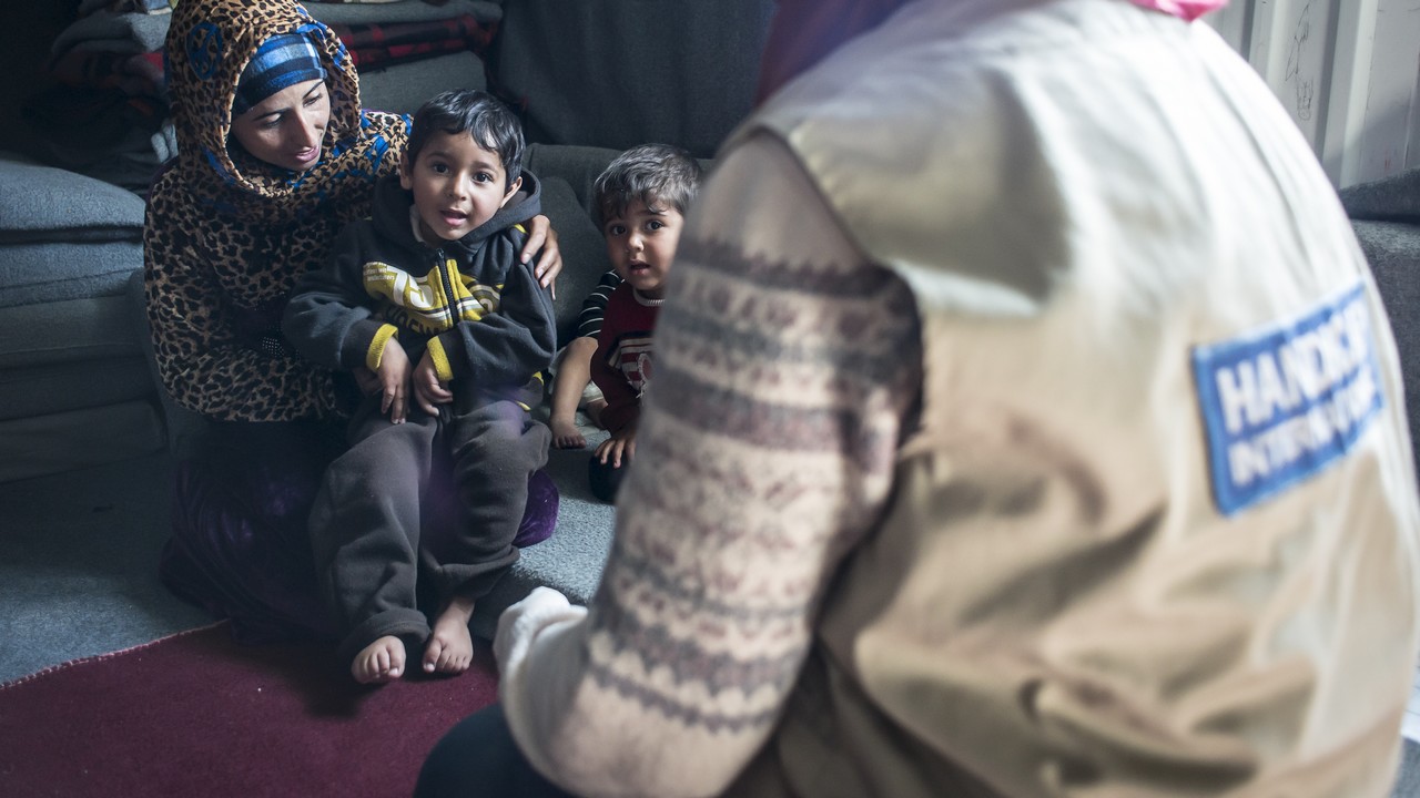 Bilal, 4 ans, souffre d'infirmité motrice cérébrale. Soutenu par Handicap International, il vit avec sa famille en Jordanie après avoir fui les combats en Syrie.