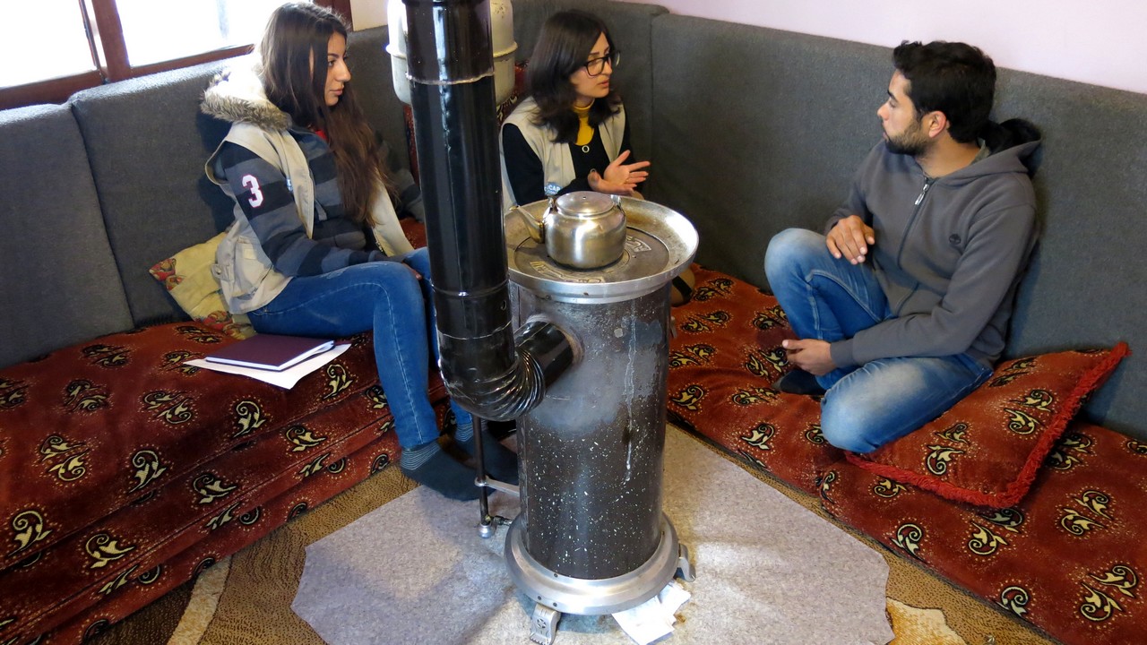 Grâce aux séances de soutien psychosocial offertes par Handicap International au Liban, Hussein retrouve peu à peu confiance en lui et en l'avenir.