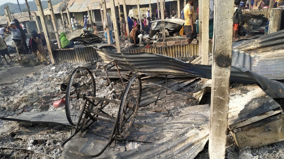 Incendie au Bangladesh - Handicap International aide les réfugiés rohingyas