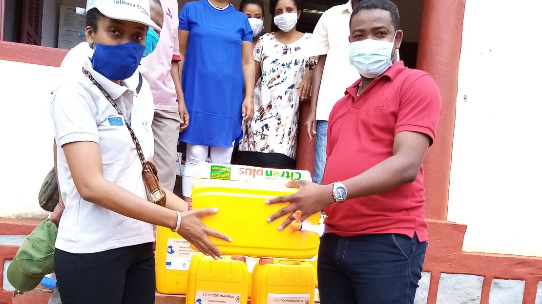 Réception des kits d’hygiène dans une école du district de Diego à Madagascar