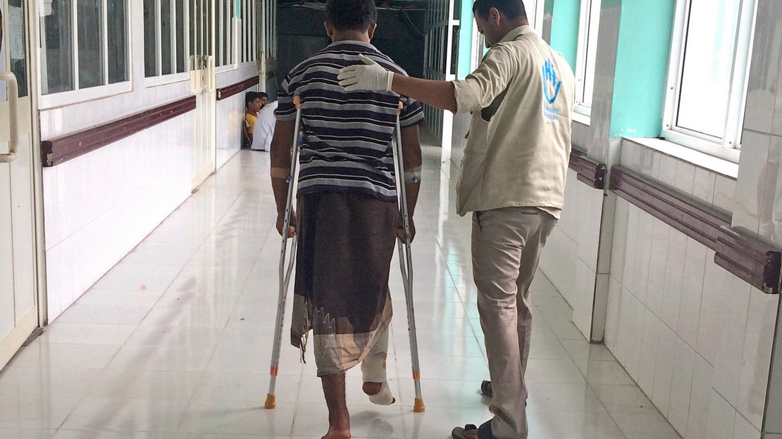 Les équipes de Handicap International apportent un soutien aux personnes blessées au Yémen, notamment les victimes du conflit