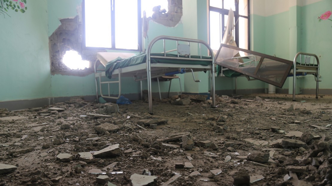 Au Yémen, destruction de l'hopital Al-Joumhori à Ta'izz - Handicap International