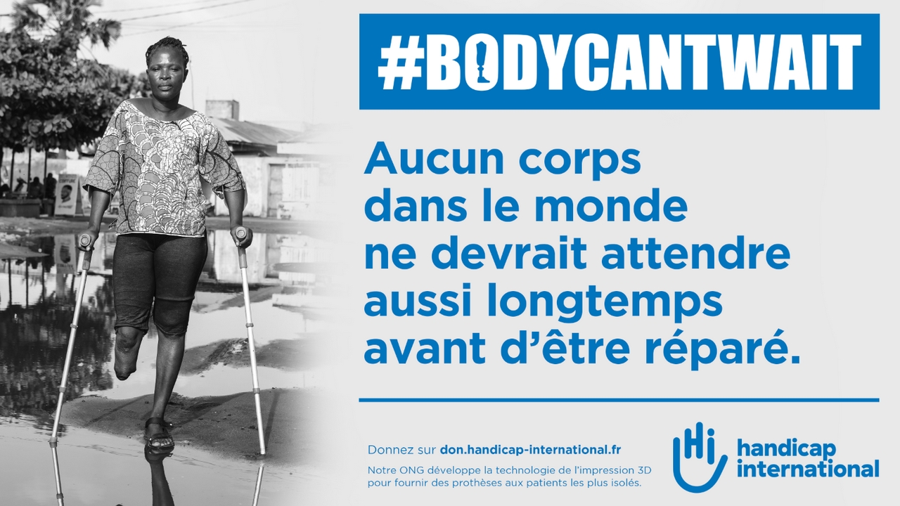 Opération #BodyCantWait de Handicap International, le 6 mars 2018 à Paris