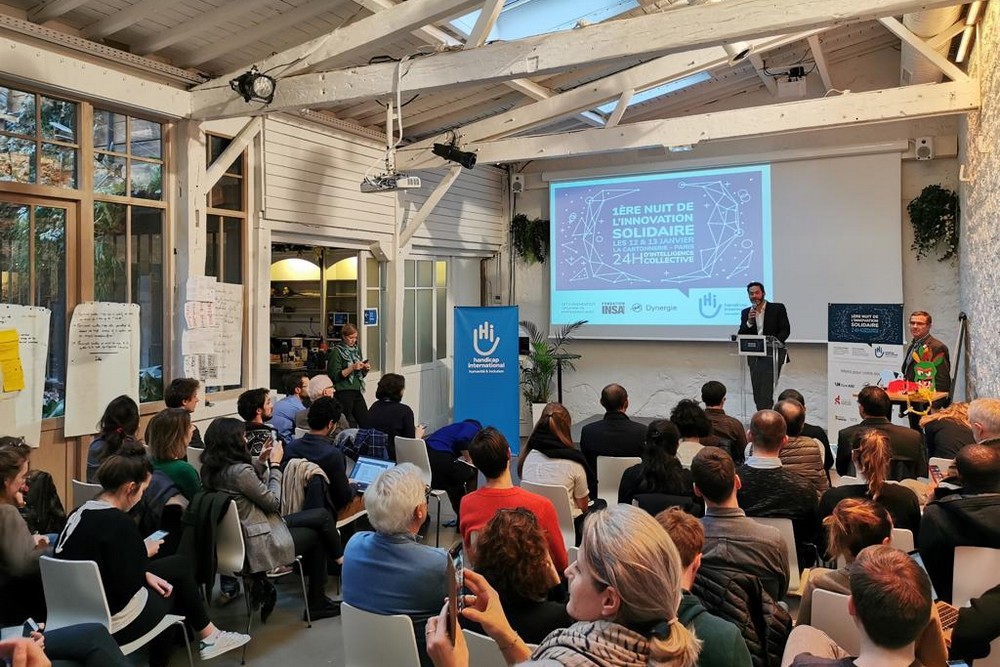 Première Nuit de l'Innovation Solidaire de Handicap International, du 12 au 13 janvier 2020 à Paris, avec près de 70 étudiants