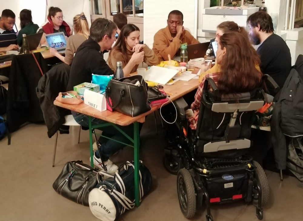 Première Nuit de l'Innovation Solidaire de Handicap International, du 12 au 13 janvier 2020 à Paris, avec près de 70 étudiants