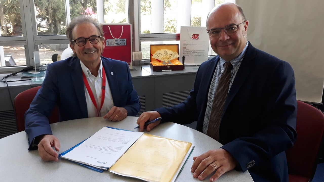 Franck Fernez (à droite), DRH Groupe d'EFI Automotive, avec Jean-Louis Leynaud-Kieffer de HI