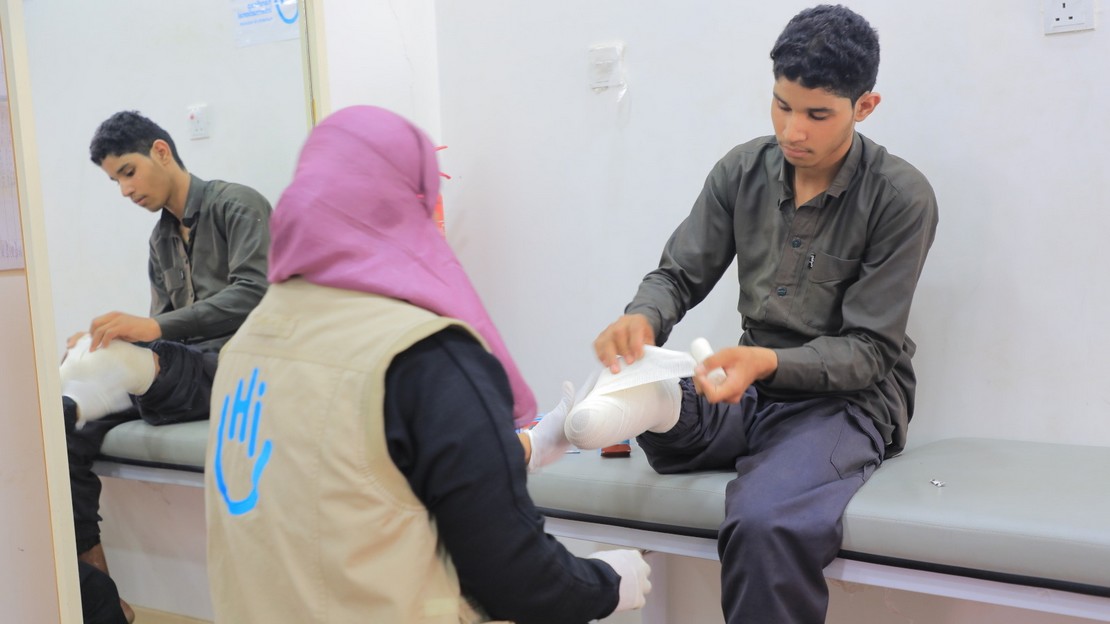 Au Yémen, Abdulaleem a été victime de l'explosion d'une mine et a dû être amputé.