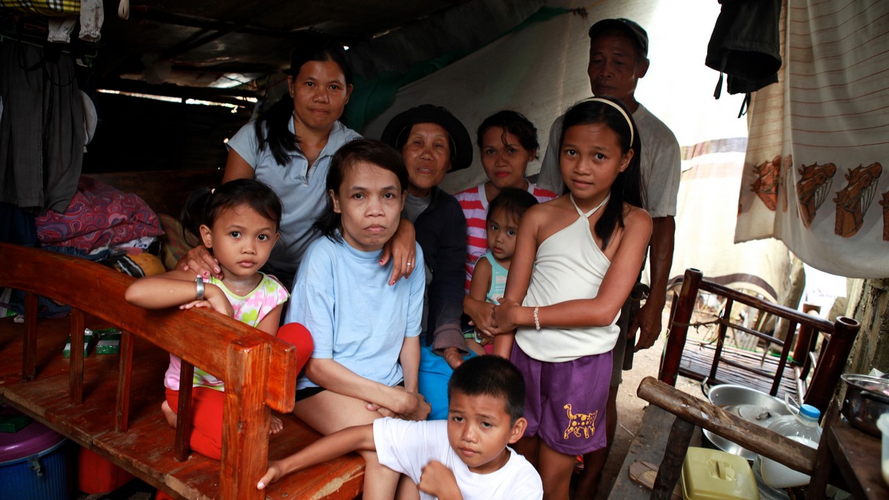 Famille Philippines, rescapée du typhon Haiyan.