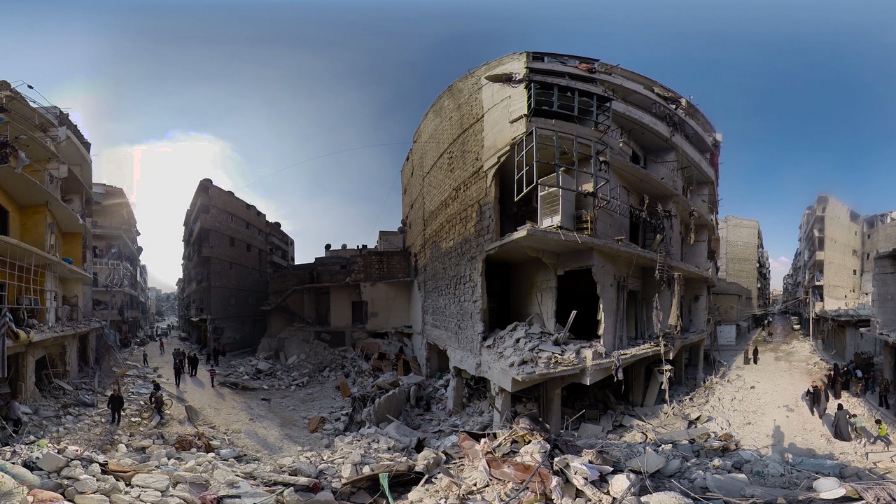 Capture d'écran de la vidéo immersive à 360 degrés de Handicap International, à l'occasion de la 22e Pyramide de chaussures le 24 septembre 2016