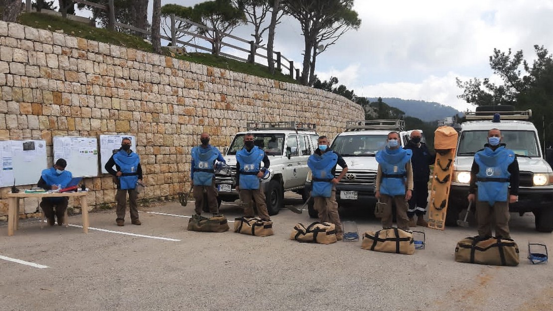 Équipe de démineurs de Handicap International au Liban se préparant à partir en mission
