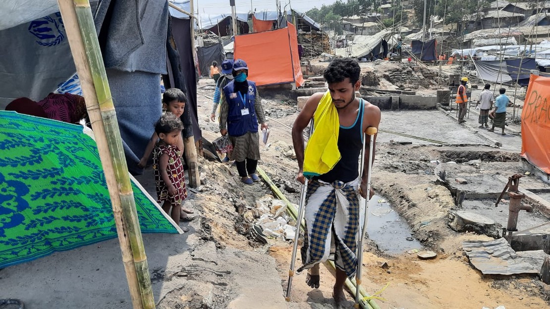 Les équipes de Handicap International sont intervenues pour venir en aide aux victimes de l’incendie qui s’est déclaré à Cox Bazar le 22 mars 2021 dans un camp de réfugiés rohingyas.