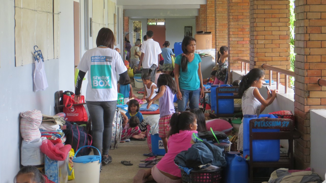 Typhon Hagupit aux Philippines : Handicap International auprès des personnes isolées