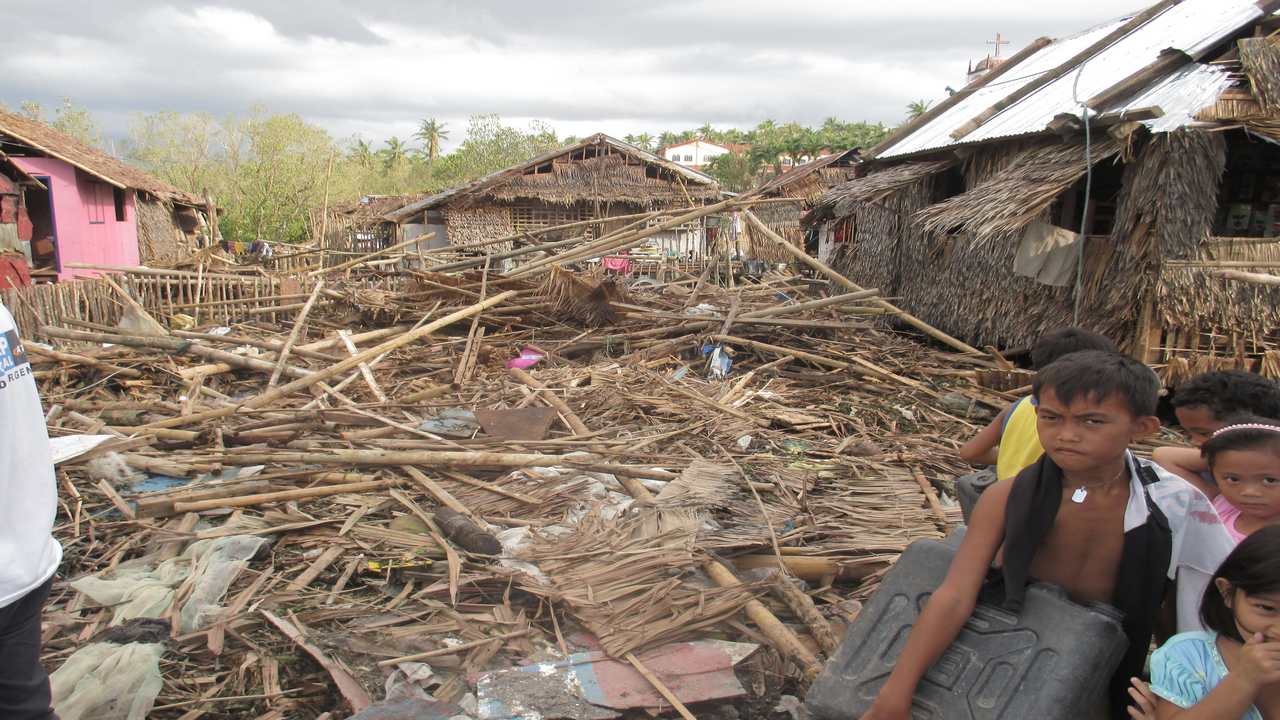 Pour Handicap International, il est important que les États impliquent davantage les populations les plus à risques, dont les personnes handicapées, dans l’élaboration et la mise en œuvre des processus de gestion des risques de catastrophes et d’adaptation au changement climatique. 