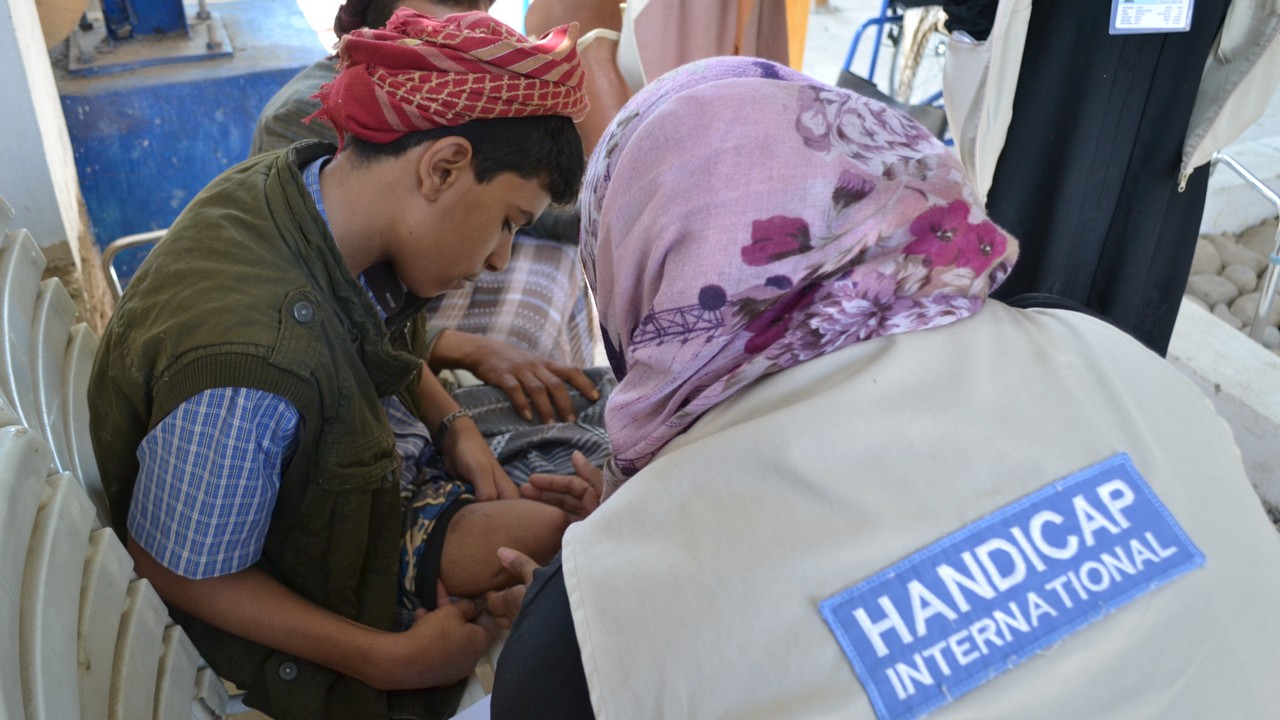 Au Yémen, Handicap International apporte son aide aux blessés dans les hôpitaux